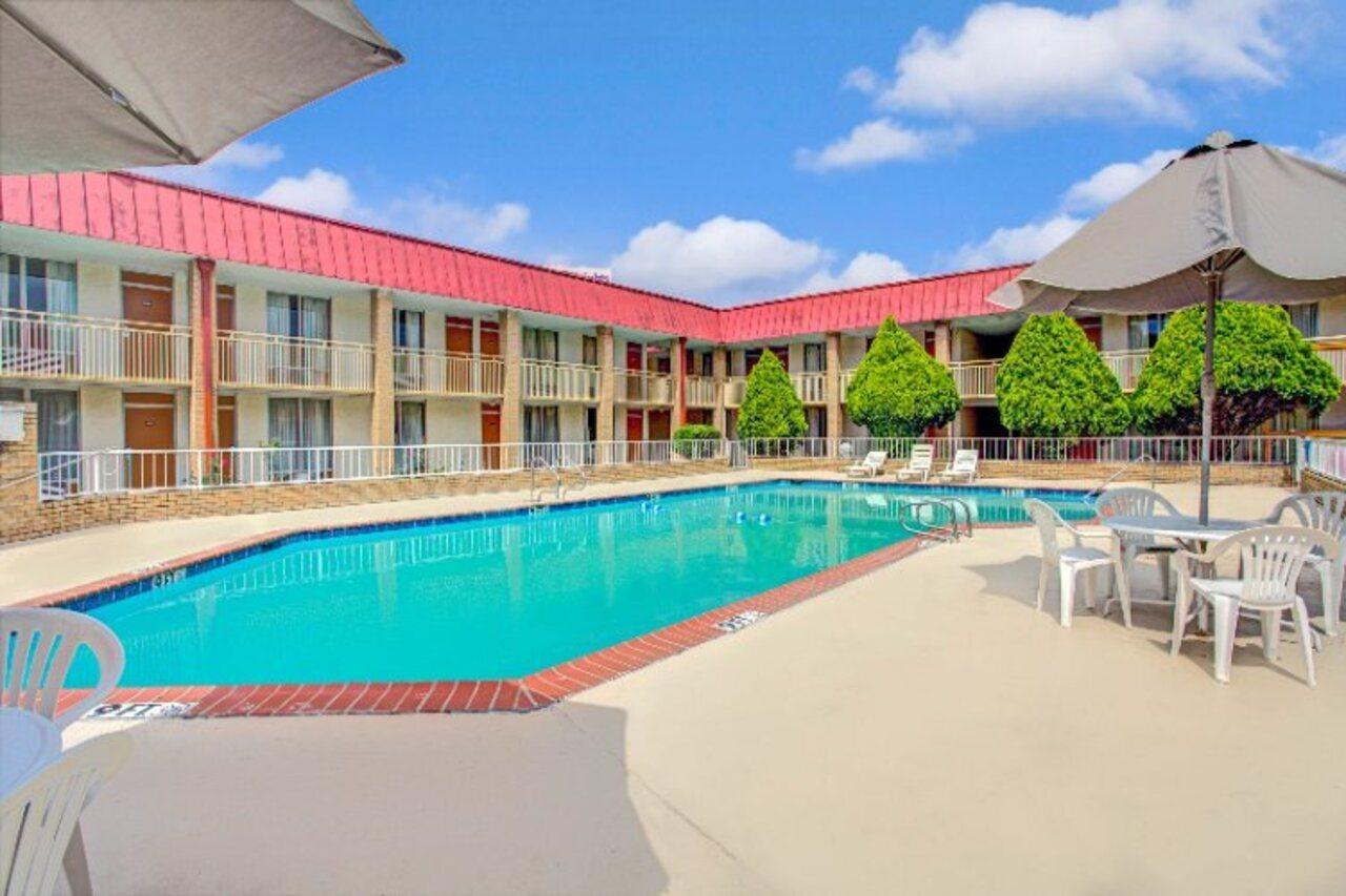 Knights Inn Memphis Airport Экстерьер фото