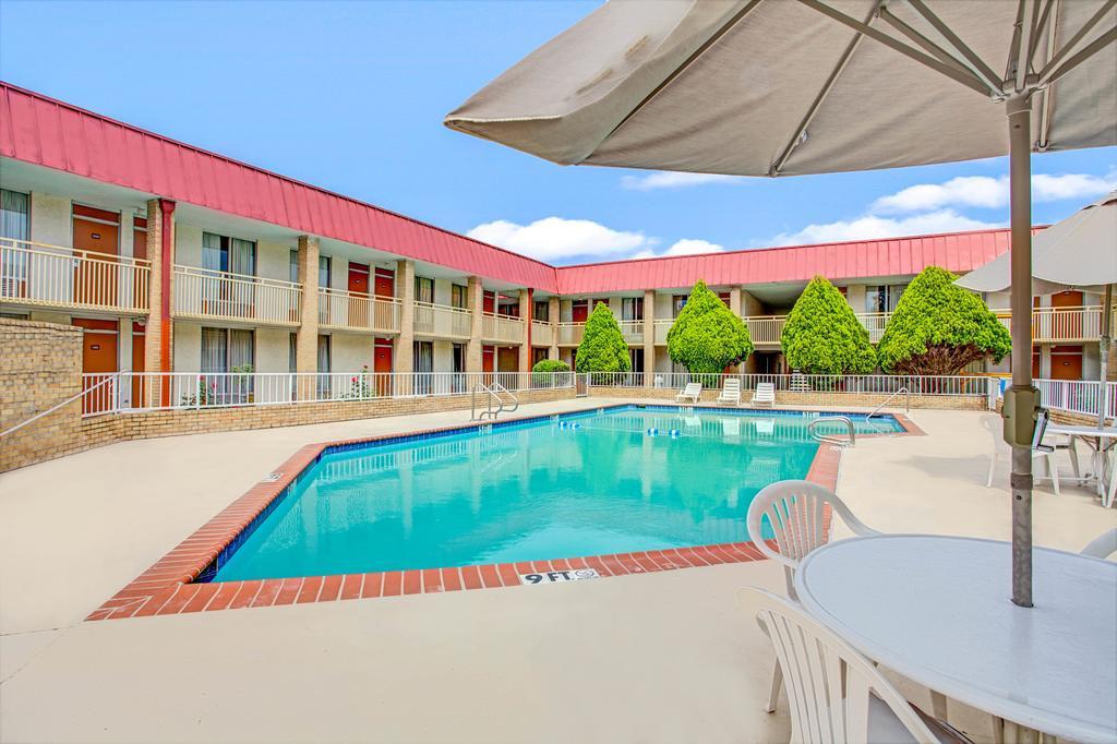 Knights Inn Memphis Airport Экстерьер фото