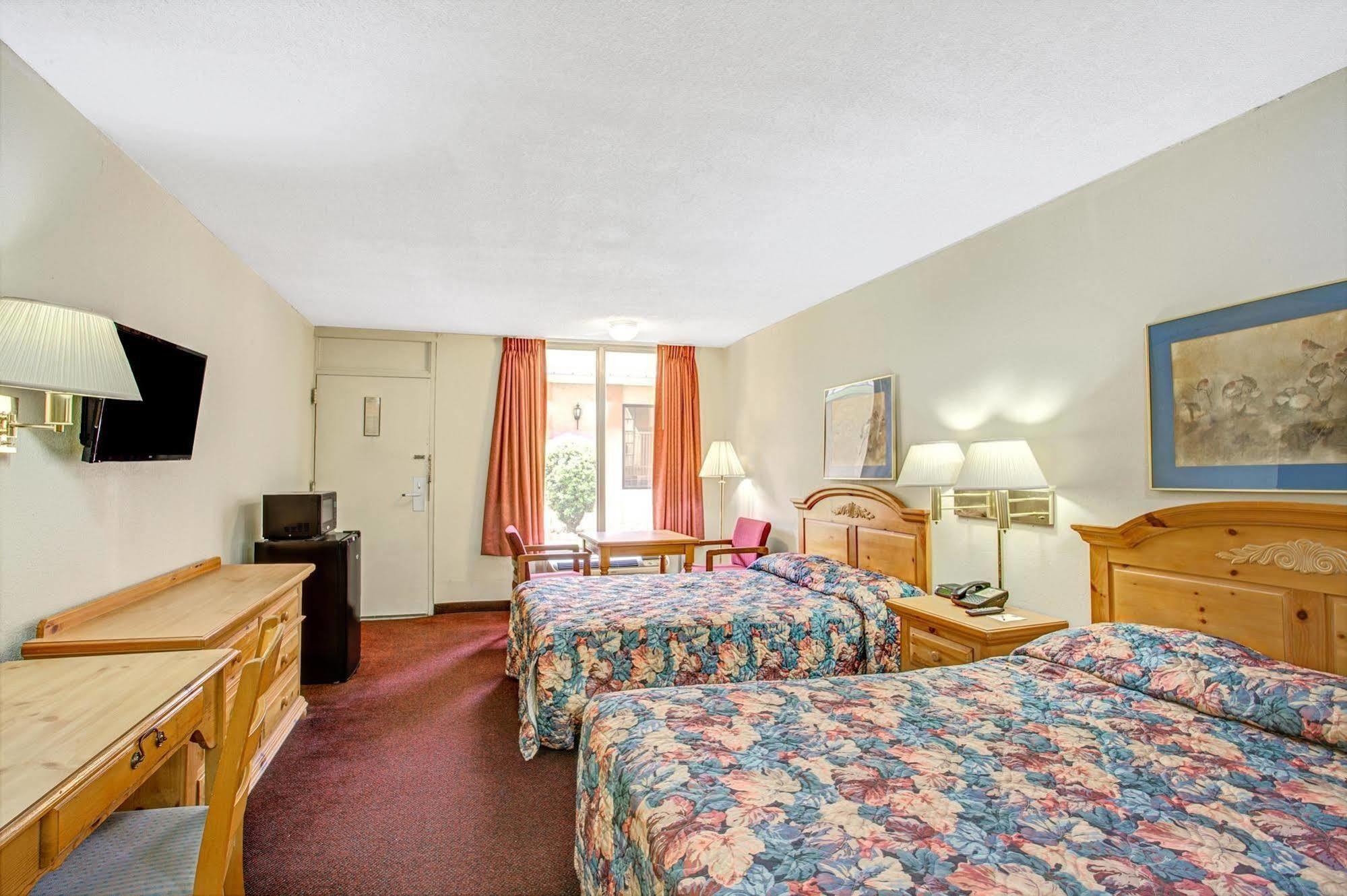 Knights Inn Memphis Airport Экстерьер фото
